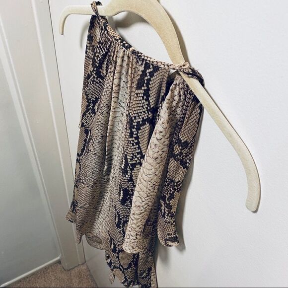 Zara python Cape Sleeve Blouse - Picture 7 of 16